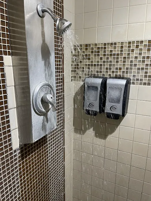 24 Hour Fitness Picture 5