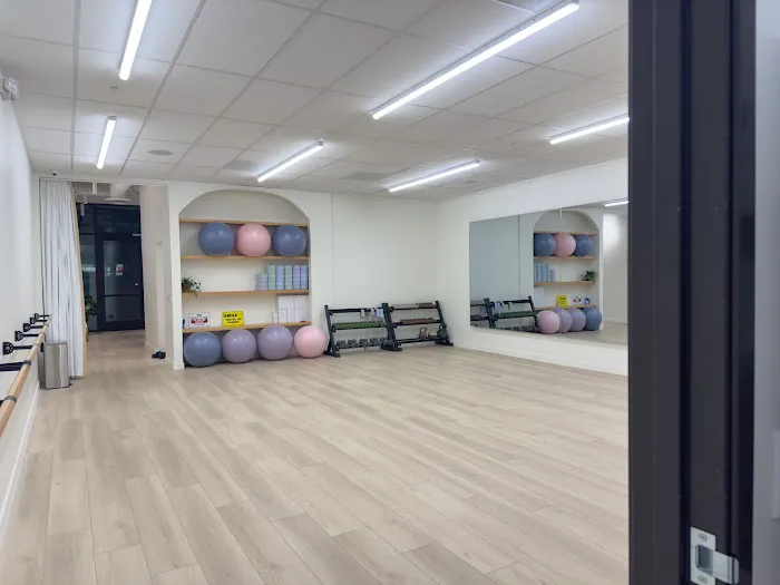 Pure Yoga and Pilates Picture 5