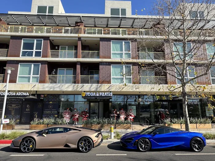 Pure Yoga and Pilates Picture 6