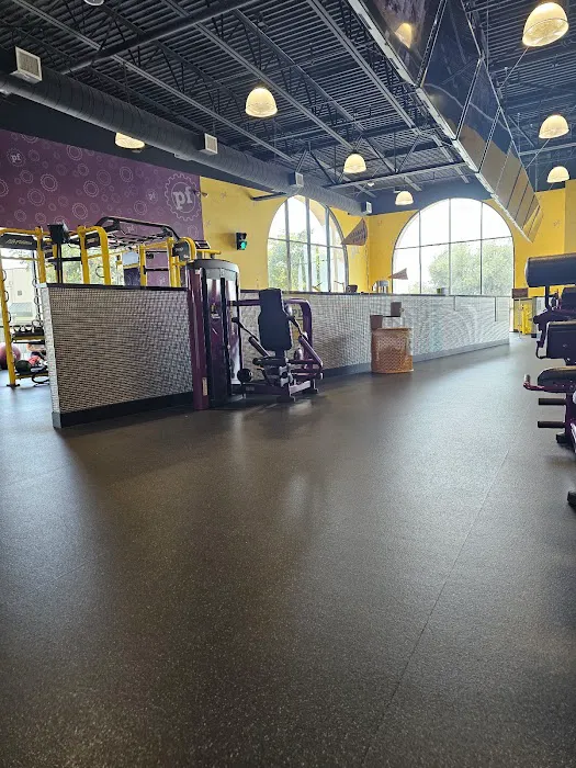 Planet Fitness Picture 10