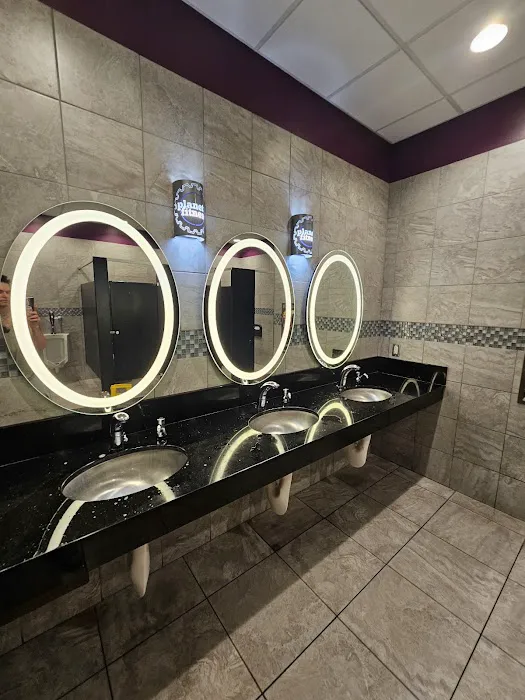 Planet Fitness Picture 3