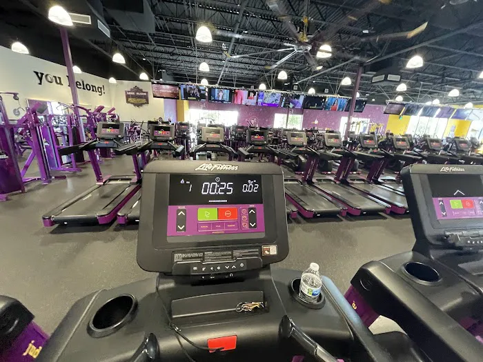 Planet Fitness Picture 6