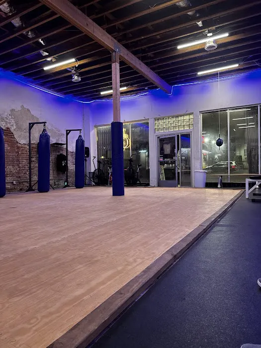 Defiant gym los angeles Picture 2