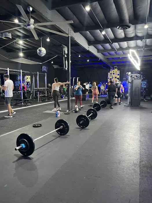 OC Lab Gym and Fitness Center Picture 2