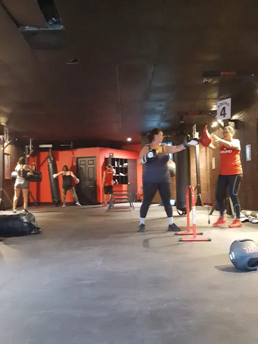 9 Round Fitness - Orange Picture 6