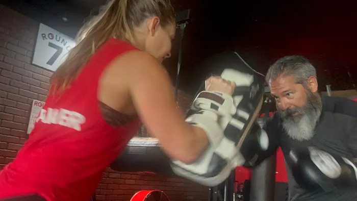 9 Round Fitness - Orange Picture 3