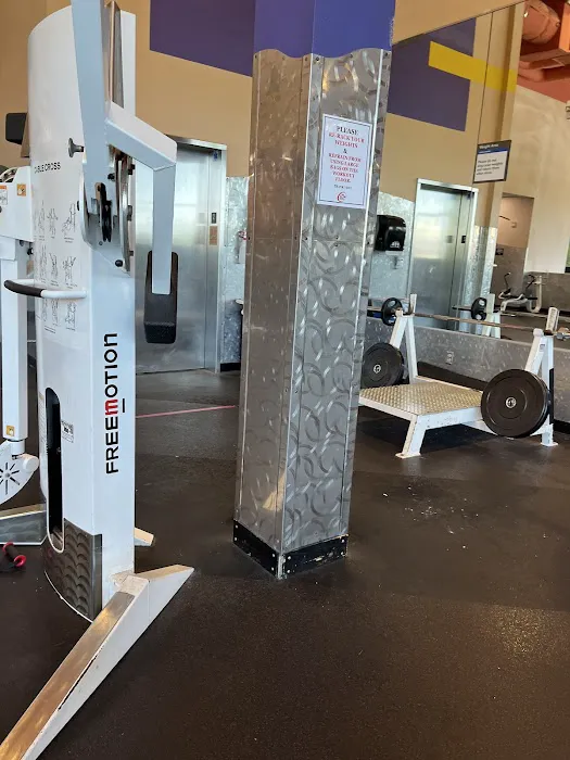 24 Hour Fitness Picture 5