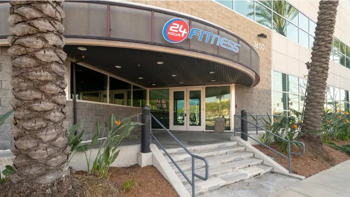 24 Hour Fitness Picture 3