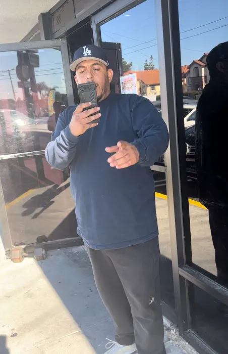 AMOUS BOXING CORNER Picture 3