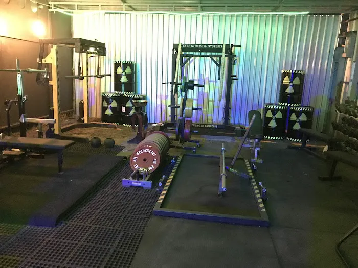 NUKLEAR LAB POWERLIFTING GYM Picture 2