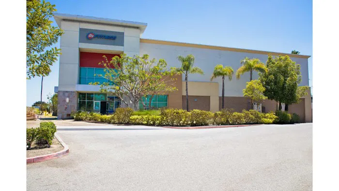 24 Hour Fitness Picture 3