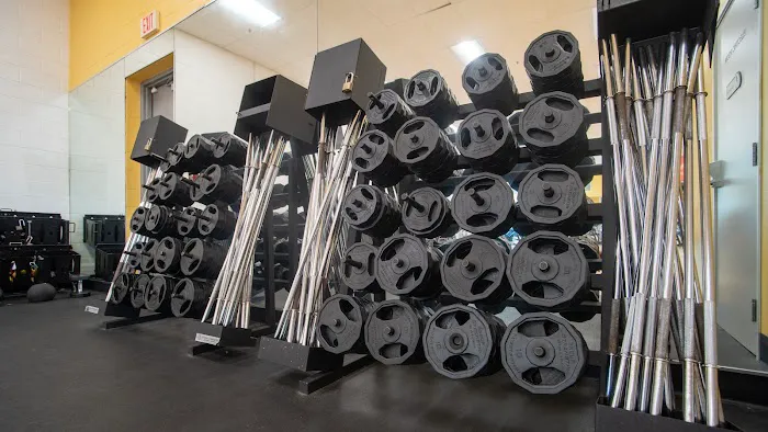 24 Hour Fitness Picture 6