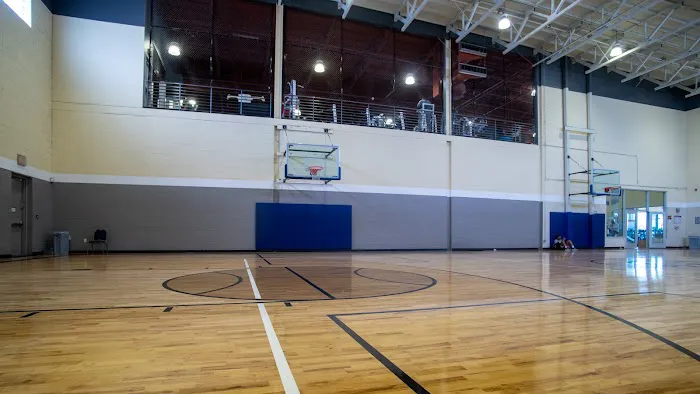 24 Hour Fitness Picture 8