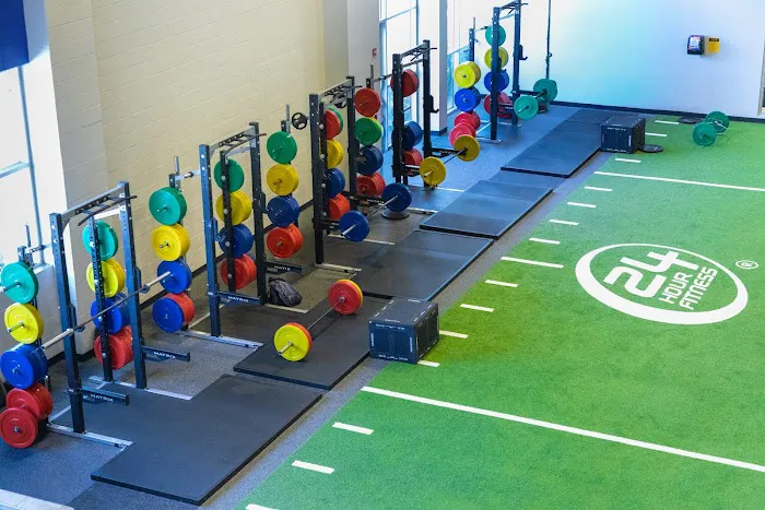 24 Hour Fitness Picture 9