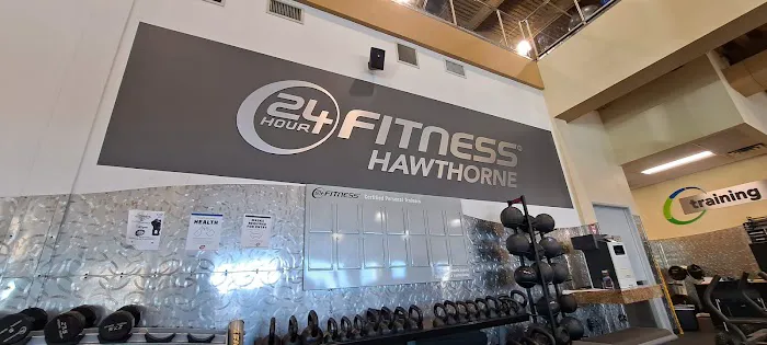 24 Hour Fitness Picture 4