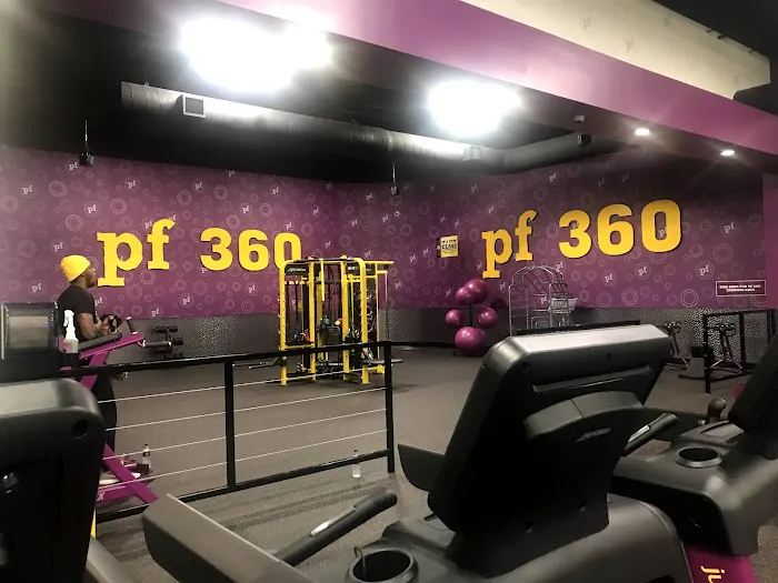 Planet Fitness Picture 9