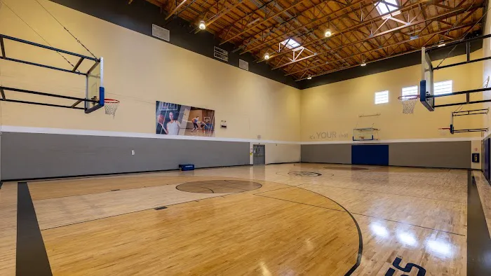 24 Hour Fitness Picture 1