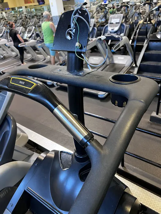 24 Hour Fitness Picture 6