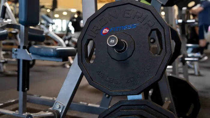 24 Hour Fitness Picture 9