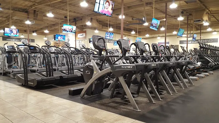 24 Hour Fitness Picture 3