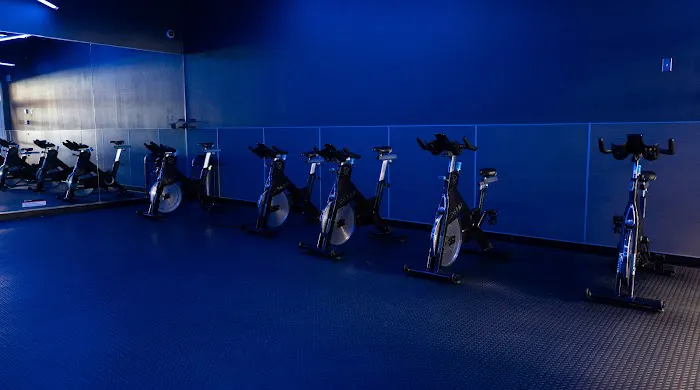 24 Hour Fitness Picture 6