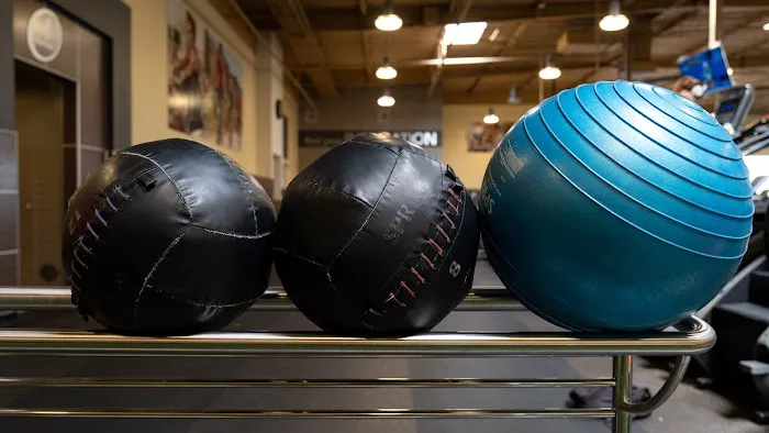 24 Hour Fitness Picture 7