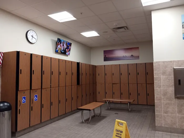 24 Hour Fitness Picture 1