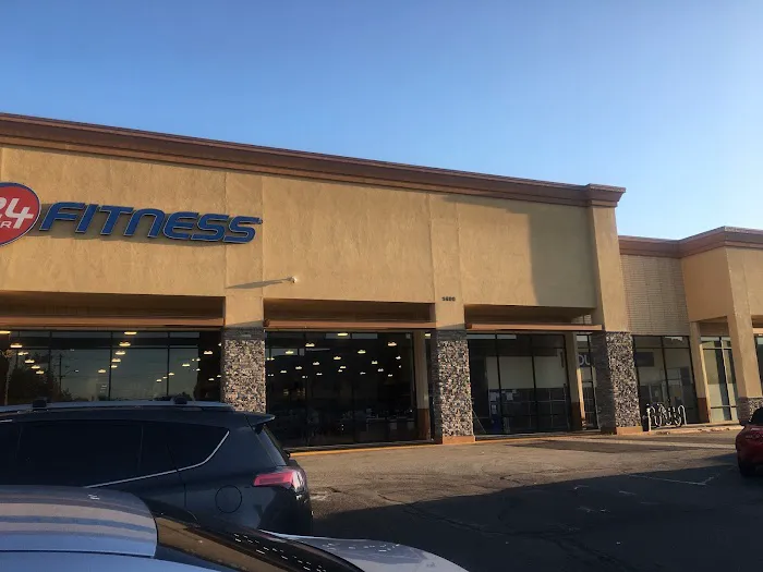 24 Hour Fitness Picture 8