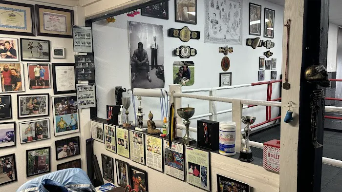 Carrillo Muay Thai - Thai Boxing - Kick Boxing City of Orange, Santa Ana. Orange County Picture 5