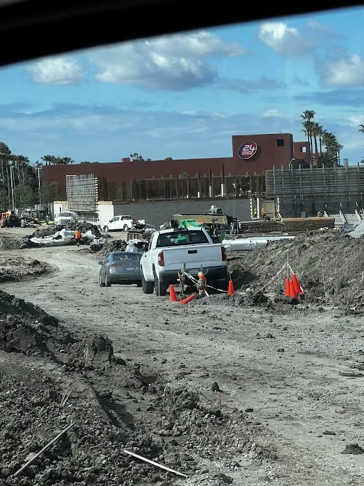 24 Hour Fitness Picture 5