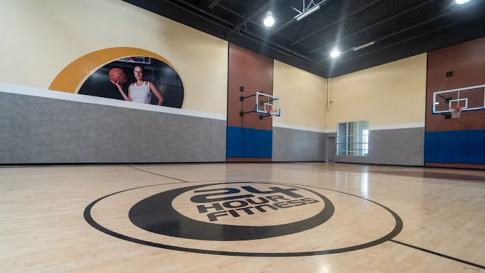 24 Hour Fitness Picture 9