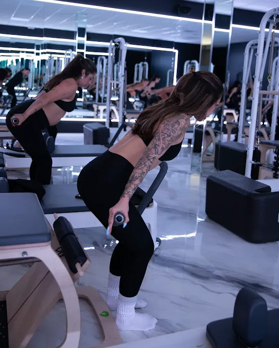 Studio X [Orange] Picture 6