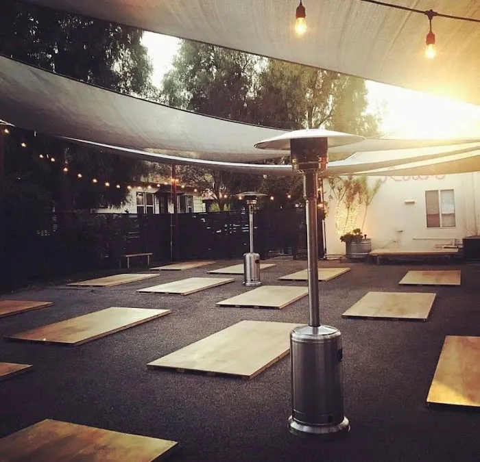 ROAM LA YOGA Picture 1