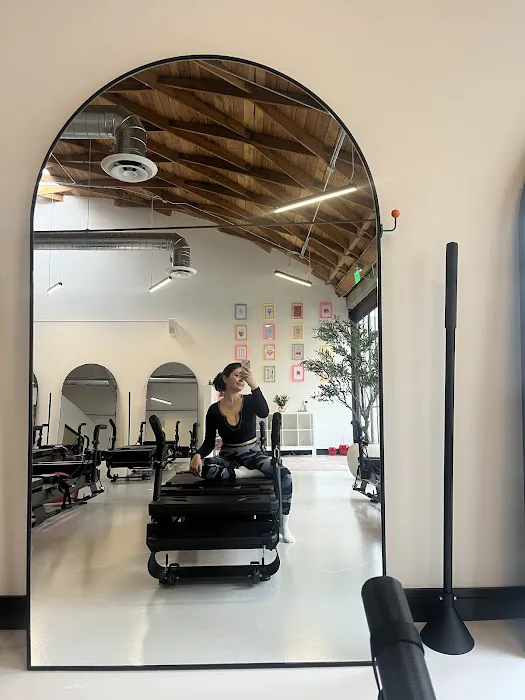 Luminous Physique Picture 1