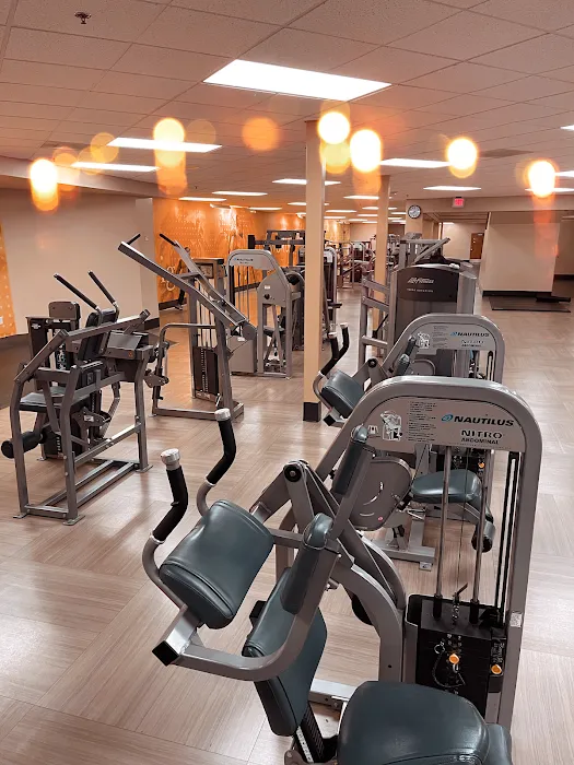 LA Fitness Picture 5