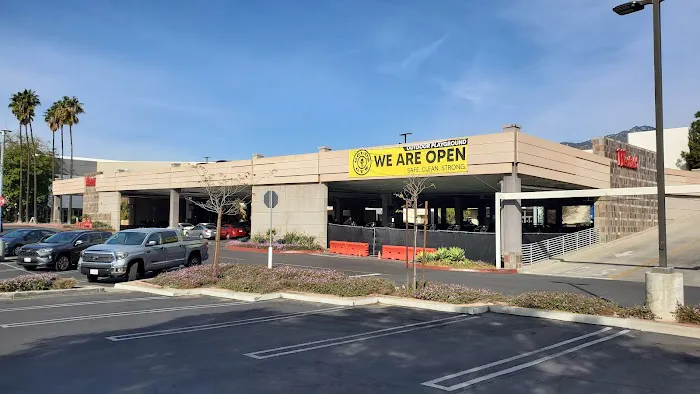 Gold's Gym Arcadia Picture 6