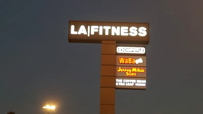 LA Fitness Picture 1