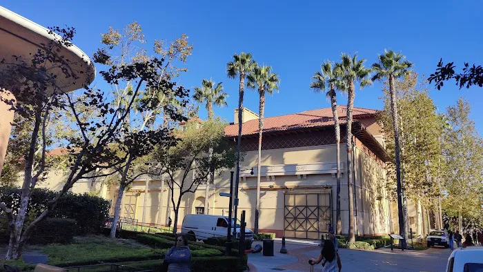 USC Village Fitness Center Picture 3