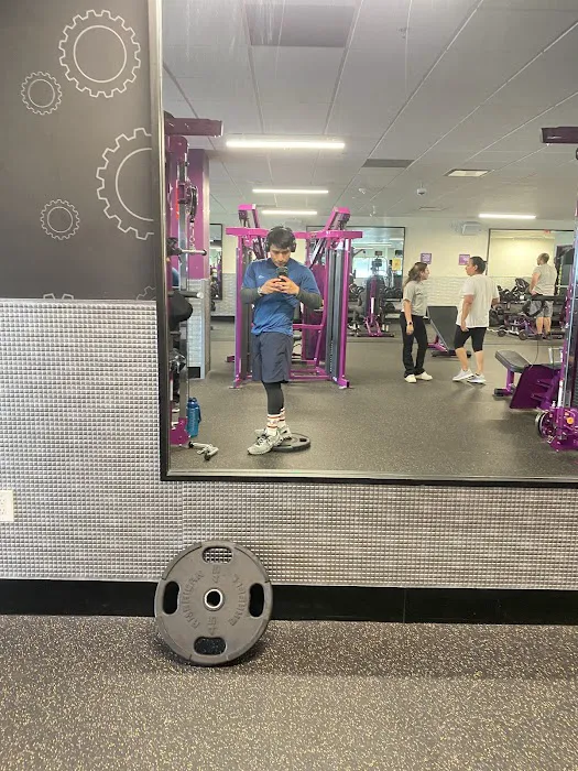 Planet Fitness Picture 10