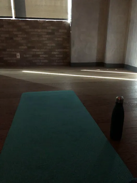 Sweat Yoga DTLA Picture 3