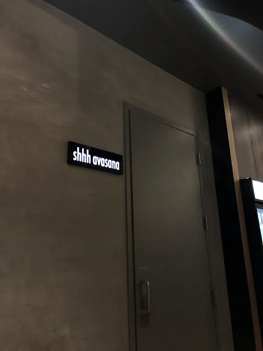 Sweat Yoga DTLA Picture 9