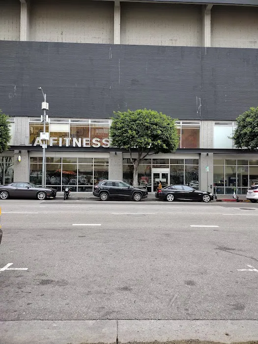 LA Fitness Picture 6