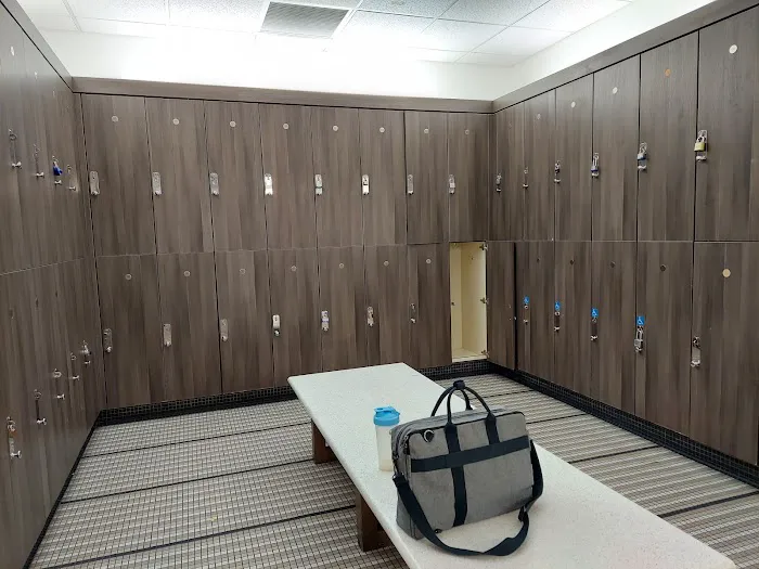 LA Fitness Picture 7