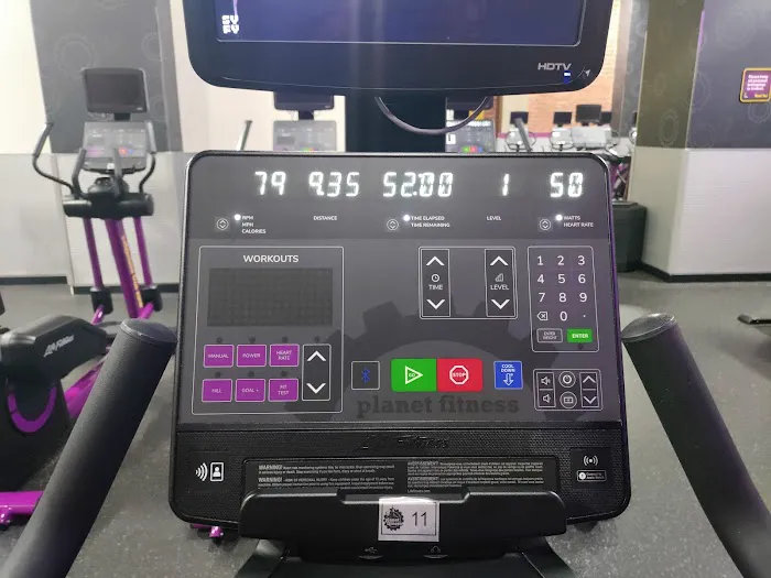 Planet Fitness Picture 10