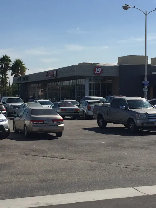 Fitness 19 Picture 1