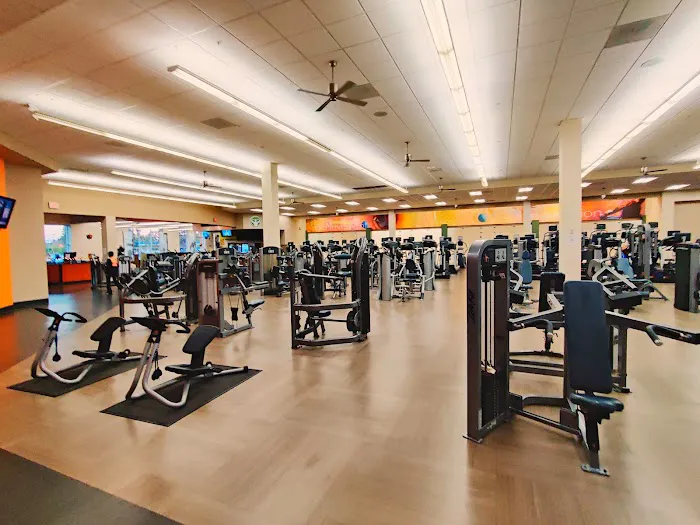 LA Fitness Picture 7