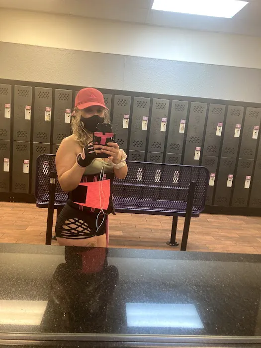 Planet Fitness Picture 10