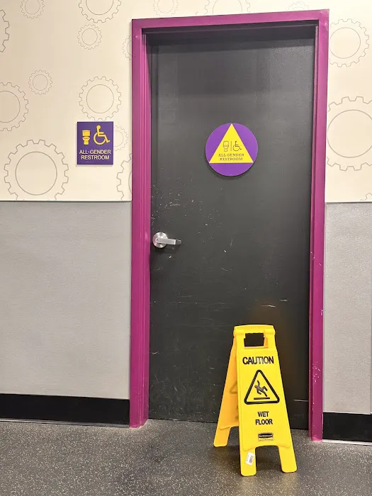 Planet Fitness Picture 9