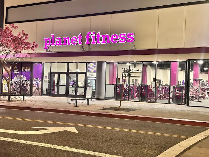 Planet Fitness Picture 3