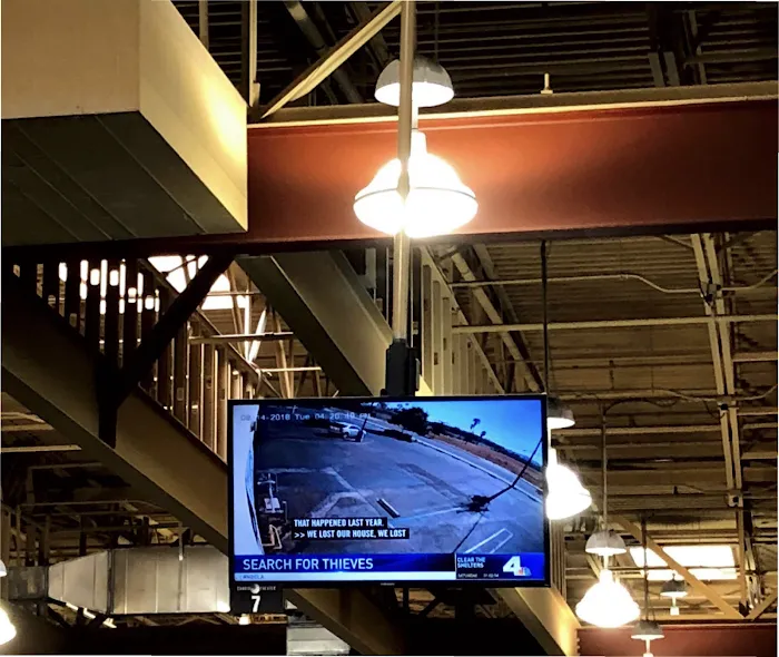 24 Hour Fitness Picture 3